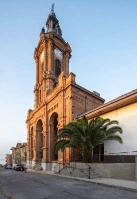 Reconstrucción Iglesia San Francisco Cerro Barón